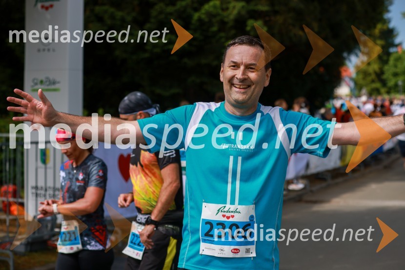 42. Maraton treh src, teki