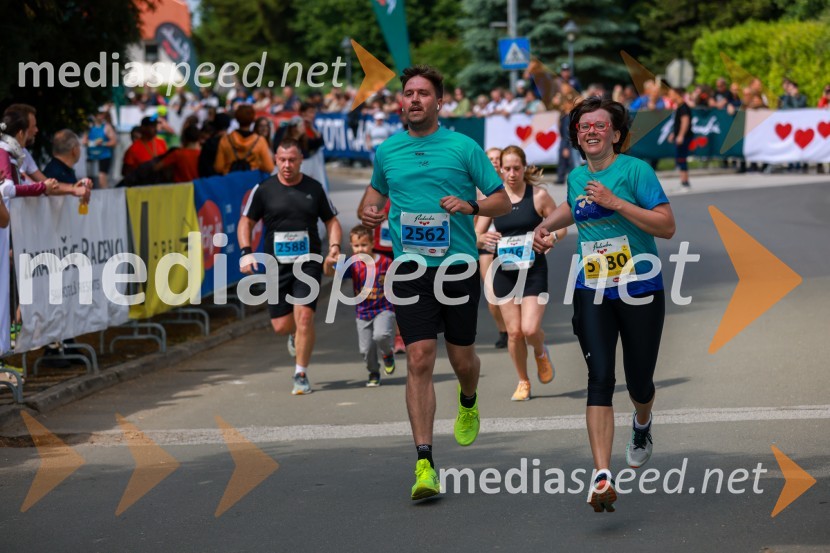 42. Maraton treh src, teki