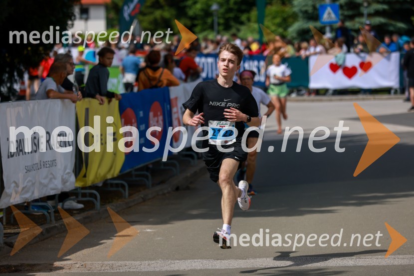 42. Maraton treh src, teki