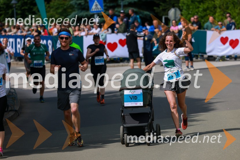 42. Maraton treh src, teki