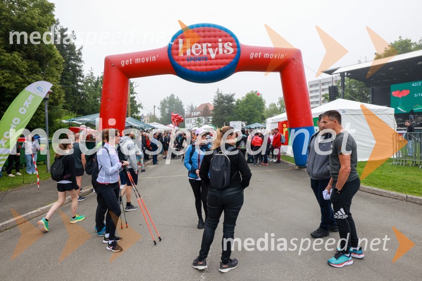 42. Maraton treh src, teki