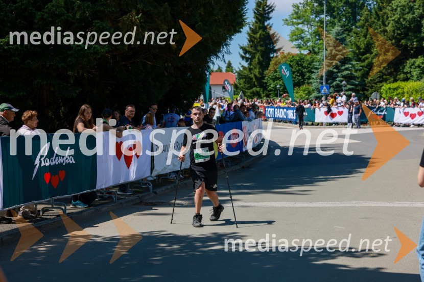 42. Maraton treh src, teki