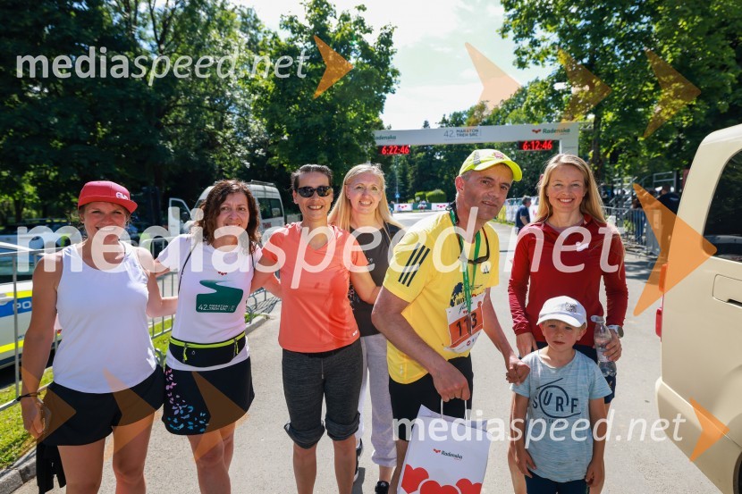 42. Maraton treh src, teki