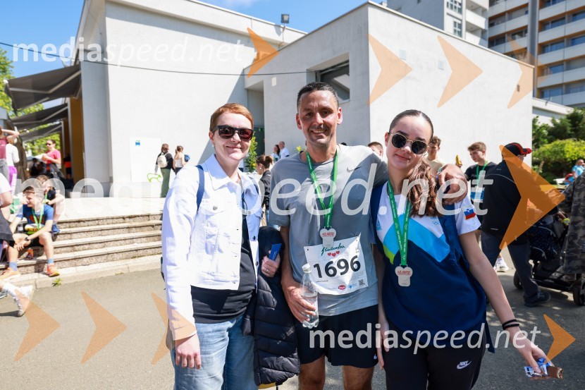 42. Maraton treh src, teki