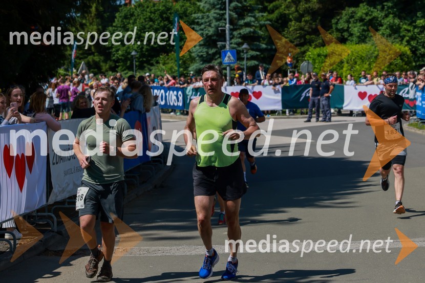  ... ;  Borut Pahor, nekdanji predsednik Republike Slovenije42. Maraton treh src, teki