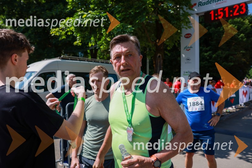  Borut Pahor, nekdanji predsednik Republike Slovenije42. Maraton treh src, teki