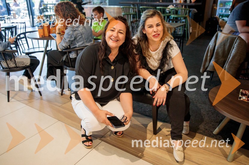  ... ;  Ana Maria Mitić, stand up komičarkaPremiera filma najbolj popularnega oranžnega mačka Garfield v Cineplexx Ljubljana