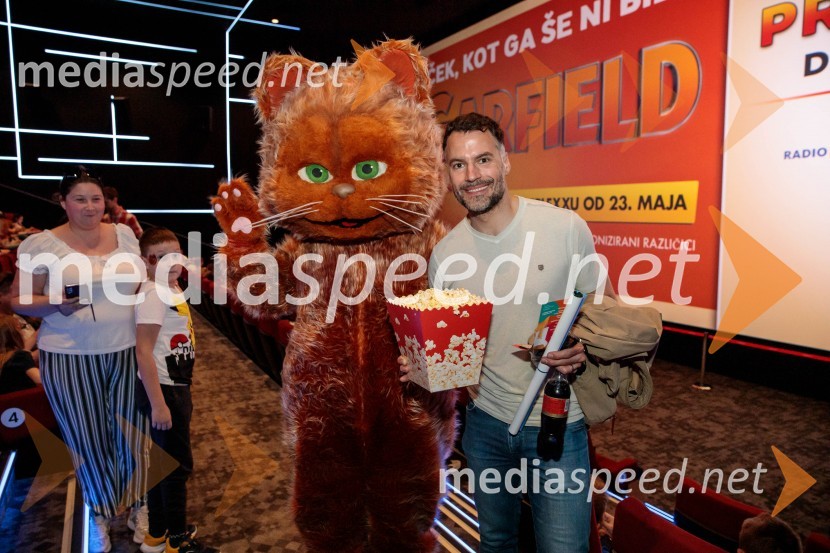  David Urankar, televizijski voditelj, manekenPremiera filma najbolj popularnega oranžnega mačka Garfield v Cineplexx Ljubljana