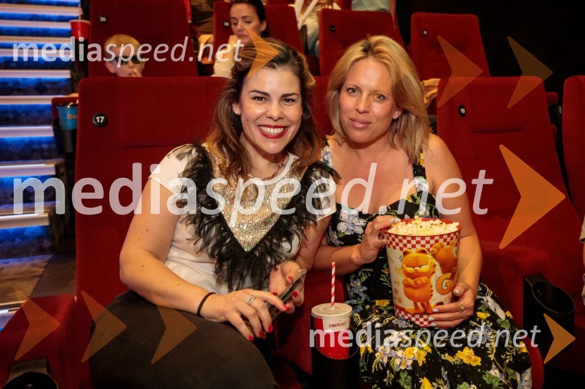  Ana Maria Mitić, stand up komičarka;  Manja Stević, voditeljica, Jutro na PlanetuPremiera filma najbolj popularnega oranžnega mačka Garfield v Cineplexx Ljubljana