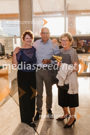  Martina Mrhar, dramaturginja;  Metod Zavadlav, fotograf;  Alenka ZavadlavKoncert ob 30-letnici gledališke hiše in 20-letnici statusa narodnega gledališča Nova Gorica