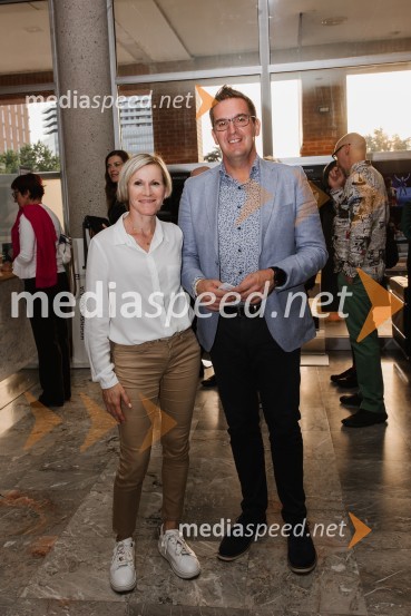  Vesna Vitez;  Samo Turel, Župan Mestne občine Nova GoricaKoncert ob 30-letnici gledališke hiše in 20-letnici statusa narodnega gledališča Nova Gorica