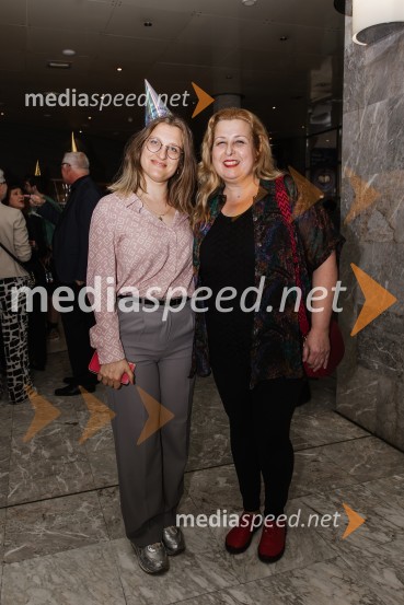  Tereza  Gregorič, dramaturginja;  Eva SlokarKoncert ob 30-letnici gledališke hiše in 20-letnici statusa narodnega gledališča Nova Gorica