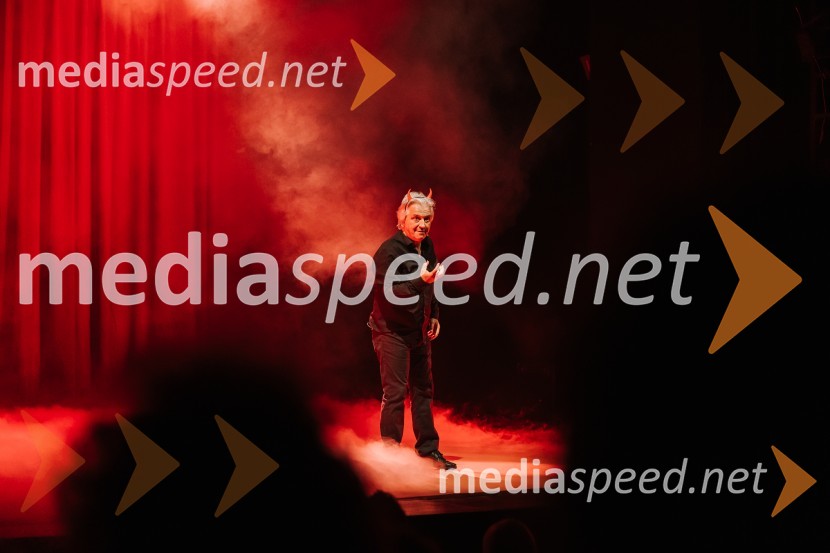  Iztok Mlakar, kantavtor, gledališki igralecKoncert ob 30-letnici gledališke hiše in 20-letnici statusa narodnega gledališča Nova Gorica