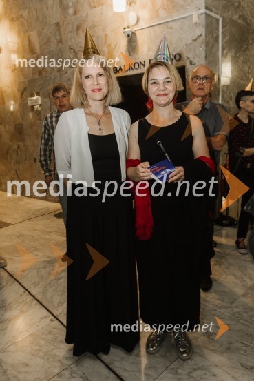  Metka Sulič, vodja odnosov z javnostjo, SNG Nova Gorica;  Kim Komljanec, svetovalka ministrice za kulturoKoncert ob 30-letnici gledališke hiše in 20-letnici statusa narodnega gledališča Nova Gorica