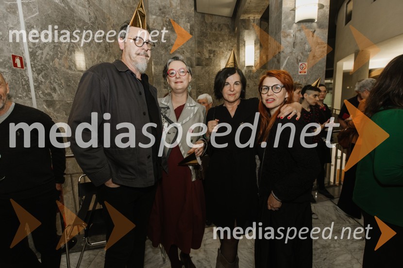  Salvatore Calì, umetnik; mag. Andreja Repič Agrež, vodja marketinga G0! 2025;  Klavdija Figelj, vodja komunikacij z mediji Go! 2025;  ... Koncert ob 30-letnici gledališke hiše in 20-letnici statusa narodnega gledališča Nova Gorica