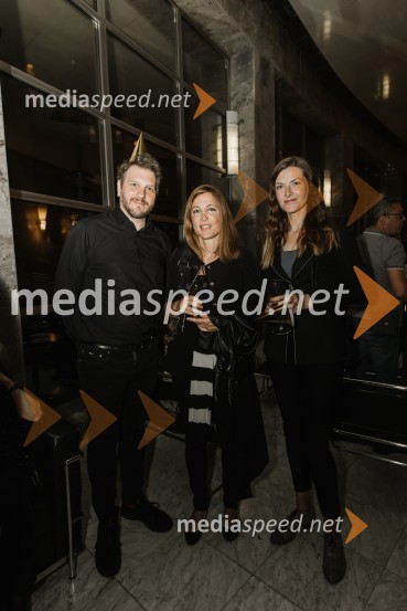  Marko Bratuš, umetniški vodja Slovenskega mladinskega gledališča;  ... ;  ... Koncert ob 30-letnici gledališke hiše in 20-letnici statusa narodnega gledališča Nova Gorica