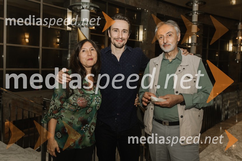  ... ;  Jure Kopušar, igralec;  ... Koncert ob 30-letnici gledališke hiše in 20-letnici statusa narodnega gledališča Nova Gorica