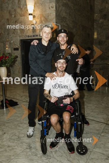  Radoš Bolčina, igralec;  Sebastjan Markočič;  Mitja MarkočičKoncert ob 30-letnici gledališke hiše in 20-letnici statusa narodnega gledališča Nova Gorica