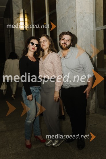  Urška Taufer, igralka;  Tereza  Gregorič, dramaturginja;  Jakob Šfiligoj, igralecKoncert ob 30-letnici gledališke hiše in 20-letnici statusa narodnega gledališča Nova Gorica