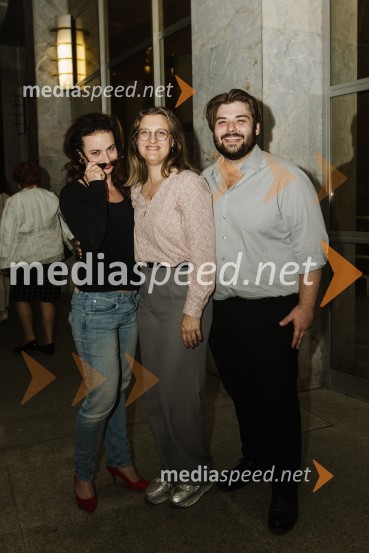  Urška Taufer, igralka;  Tereza  Gregorič, dramaturginja;  Jakob Šfiligoj, igralecKoncert ob 30-letnici gledališke hiše in 20-letnici statusa narodnega gledališča Nova Gorica