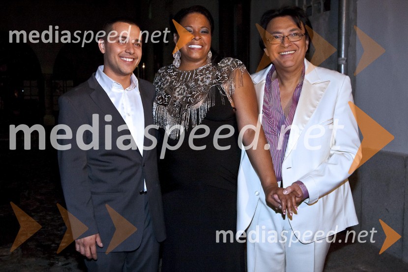 Uroš Perić, pevec, Sheila Raye Charles, pevka in hčerka pevca Raya Charlesa ter Oto Pestner, pevecElvis meets Ray, koncert