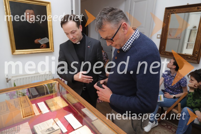 dr. Sebastijan Valentan, duhovnik, Župnija Sveti Peter pri Mariboru- Malečnik;  ... Odprtje Župnijske knjižnice Jurija Borešiča v  Malečniku