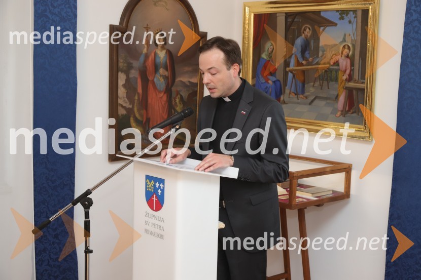 dr. Sebastijan Valentan, duhovnik, Župnija Sveti Peter pri Mariboru- MalečnikOdprtje Župnijske knjižnice Jurija Borešiča v  Malečniku
