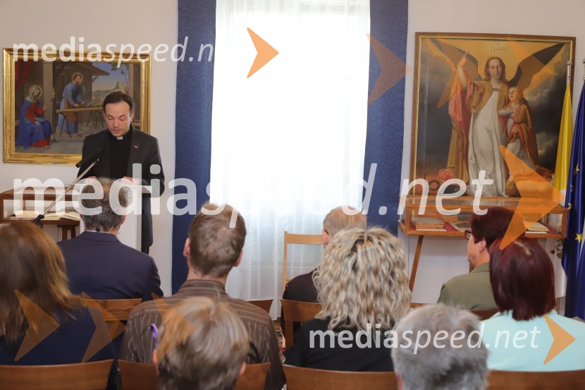 dr. Sebastijan Valentan, duhovnik, Župnija Sveti Peter pri Mariboru- MalečnikOdprtje Župnijske knjižnice Jurija Borešiča v  Malečniku