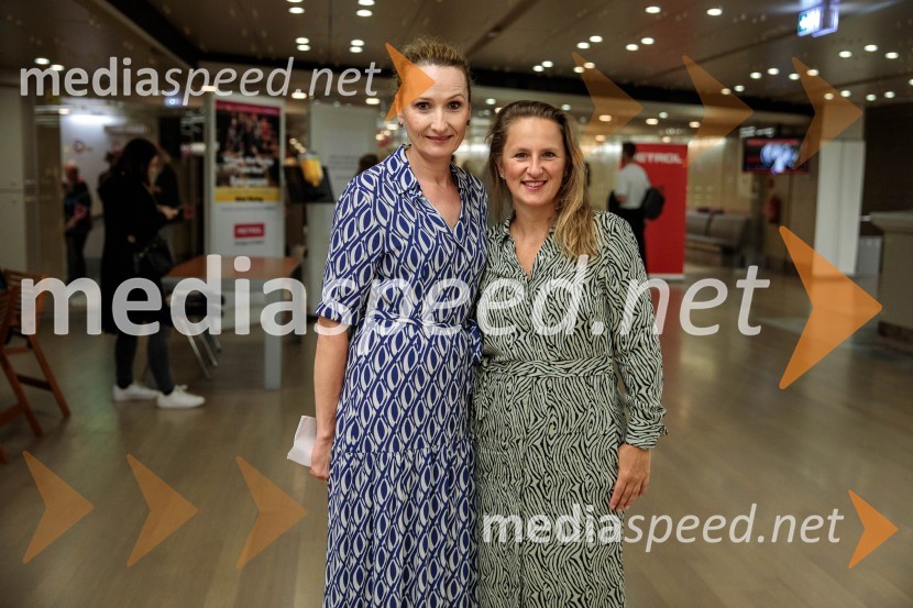  Helena Grahek, vodja marketinga in odnosi z javnostmi, Slovensko mladinsko gledališče;  Ajda Rooss, Umetniška vodja Lutkovnega gledališča LjubljanaMiet Warlop: Ena pesem, premierno v Cankarjevem domu