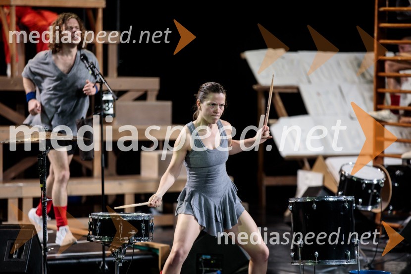  Wietse Tanghe, igralec;  Elisabeth Klinck, igralkaMiet Warlop: Ena pesem, premierno v Cankarjevem domu