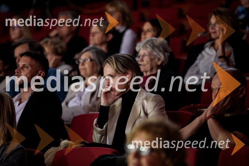  Manca  Ogorevc, igralkaMiet Warlop: Ena pesem, premierno v Cankarjevem domu