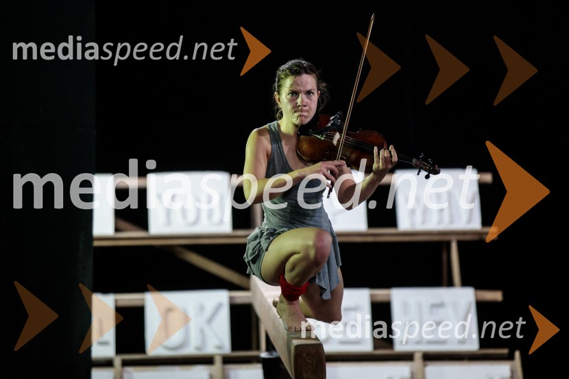  Elisabeth Klinck, igralkaMiet Warlop: Ena pesem, premierno v Cankarjevem domu