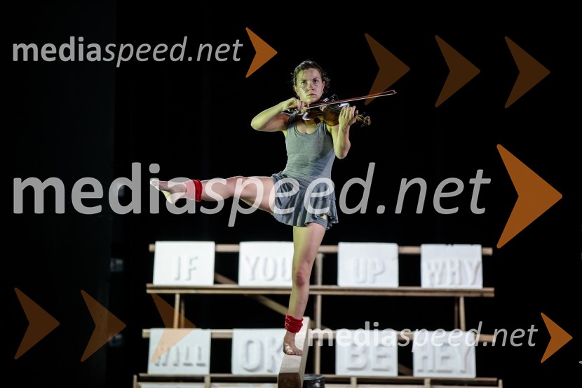  Elisabeth Klinck, igralkaMiet Warlop: Ena pesem, premierno v Cankarjevem domu