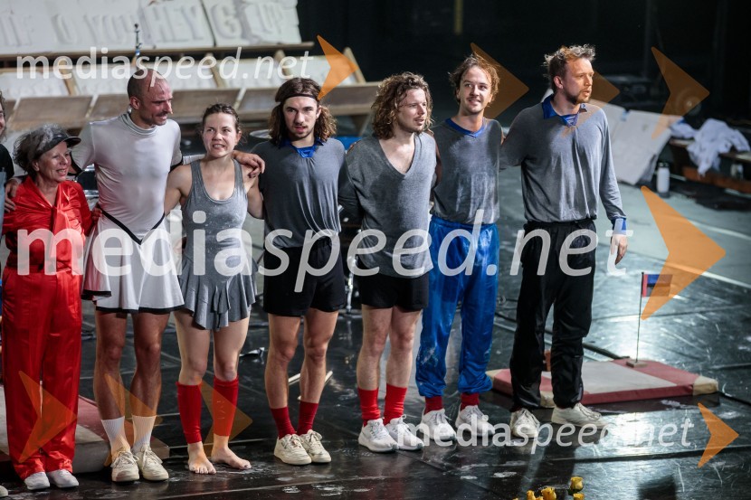  Karin Tanghe, igralka;  Milan Schudel, igralec;  Elisabeth Klinck, igralka;  Melvin Slabbinck, igralec;  Wietse Tanghe, igralec;  Willem Lenaerts, igralec;  Max Colonne, igralecMiet Warlop: Ena pesem, premierno v Cankarjevem domu