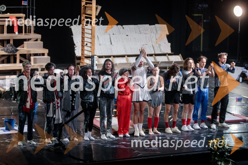  Stanislas Pira Bruynseels, igralec;  Marius Lefever, igralec;  Flora Van Canneyt, igralka;  Eva Kamanda, igralka;  ... ;  Karin Tanghe, igralka;  Milan Schudel, igralec;  Elisabeth Klinck, igralka;  Melvin Slabbinck, igralec;  Wietse Tanghe, igralec;  Willem Lenaerts, igralec;  Max Colonne, igralecMiet Warlop: Ena pesem, premierno v Cankarjevem domu