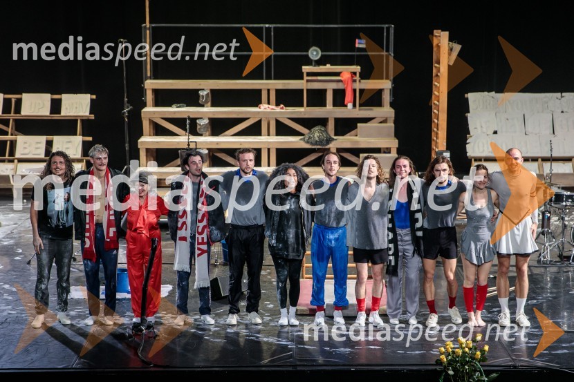  ... ;  Stanislas Pira Bruynseels, igralec;  Karin Tanghe, igralka;  Marius Lefever, igralec;  Max Colonne, igralec;  Eva Kamanda, igralka;  Willem Lenaerts, igralec;  Wietse Tanghe, igralec;  Flora Van Canneyt, igralka;  Melvin Slabbinck, igralec;  Elisabeth Klinck, igralka;  Milan Schudel, igralecMiet Warlop: Ena pesem, premierno v Cankarjevem domu