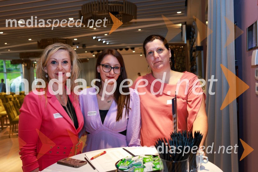  Klaudija Javornik, Združenje manager;  Nastja Modec, vodja pisarne in financ Združenje Manager;  ... MQ konferenca 2024