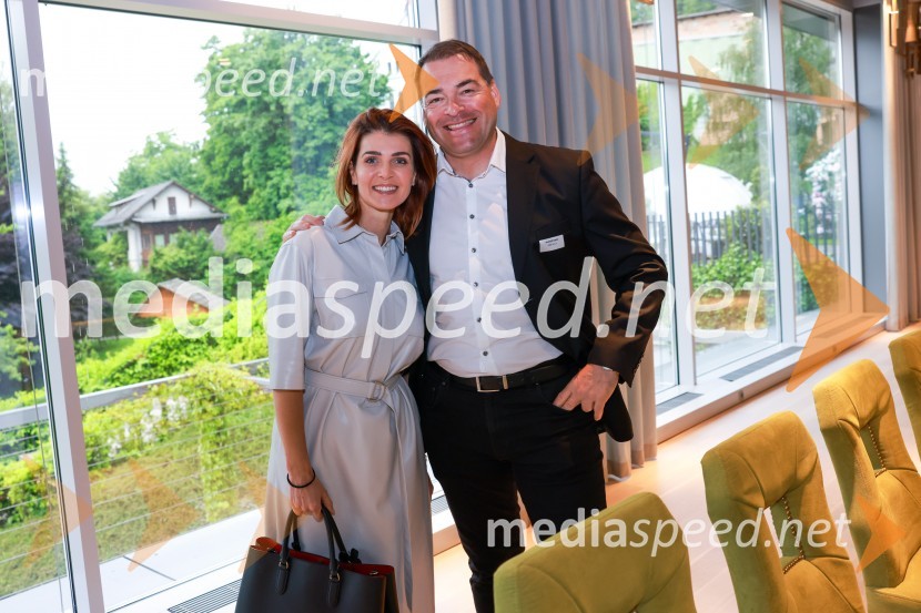  Nejka  Grabnar, direktorica kadrovske službe, Hidria;  Darko Andrejič, CRMT d.o.o.MQ konferenca 2024