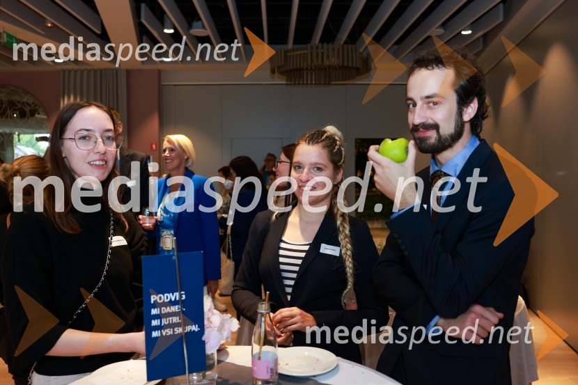  Lara Peternel Jamnik;  Terezia Lisikova;  ... MQ konferenca 2024