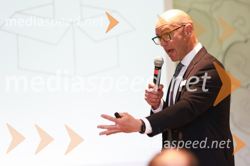  Luka Podlogar, NLB SkladiMQ konferenca 2024