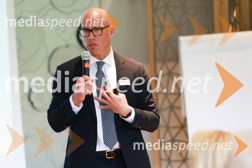  Luka Podlogar, NLB SkladiMQ konferenca 2024