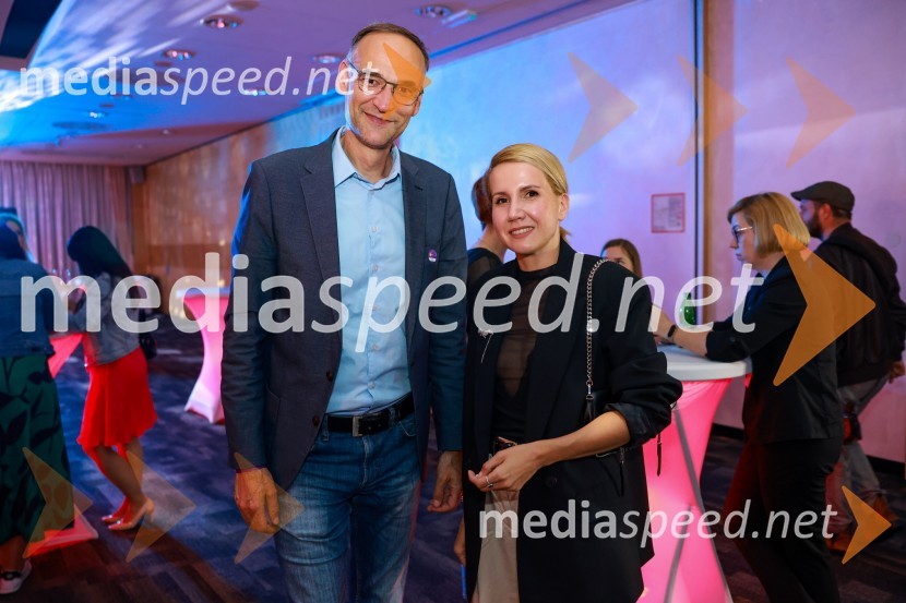  Aleksander Salkič, Pošta Slovenije;  Natalija Cvetko, Mediaspeed d.o.o.26. SKOJ, večerna zabava