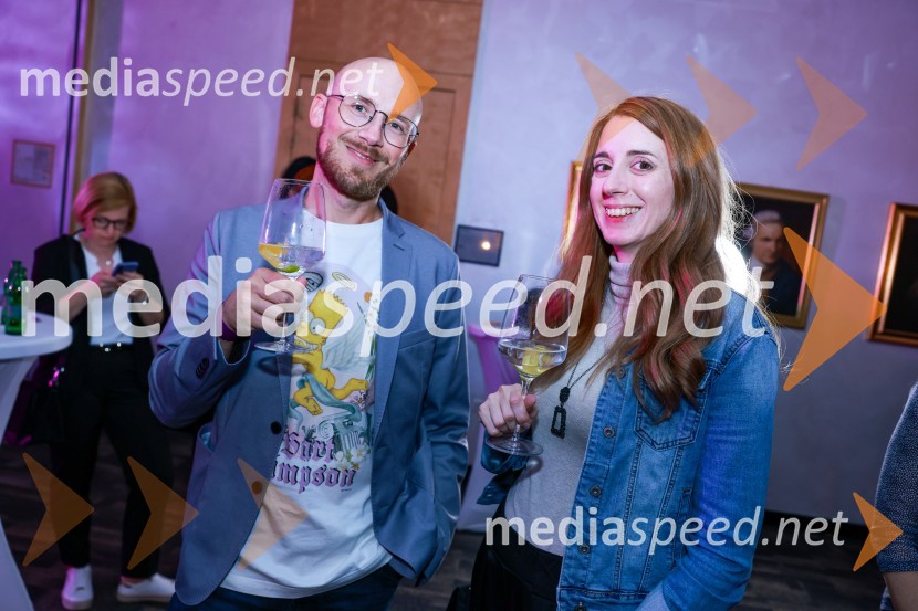  Marin Bajželj, Statistični urad RS;  ... 26. SKOJ, večerna zabava