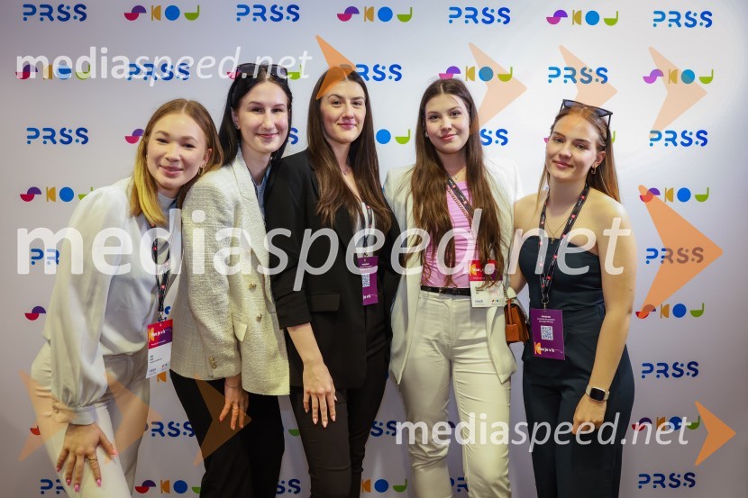  Anja Kadič;  ... ;  ... ;  Nina Medvešek, FDV;  ... 26. SKOJ, prvi dan konference in podelitev nagrad Prizma