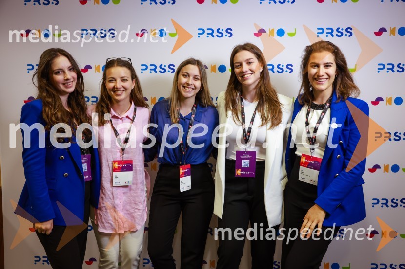  ... ;  Iza Petek;  Anja Pušenjak;  ... ;  Zala Veselic26. SKOJ, prvi dan konference in podelitev nagrad Prizma