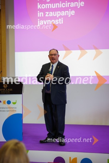  Jason Pack, posebni agent, Federal Bureau of Investigation (FBI)26. SKOJ, prvi dan konference in podelitev nagrad Prizma