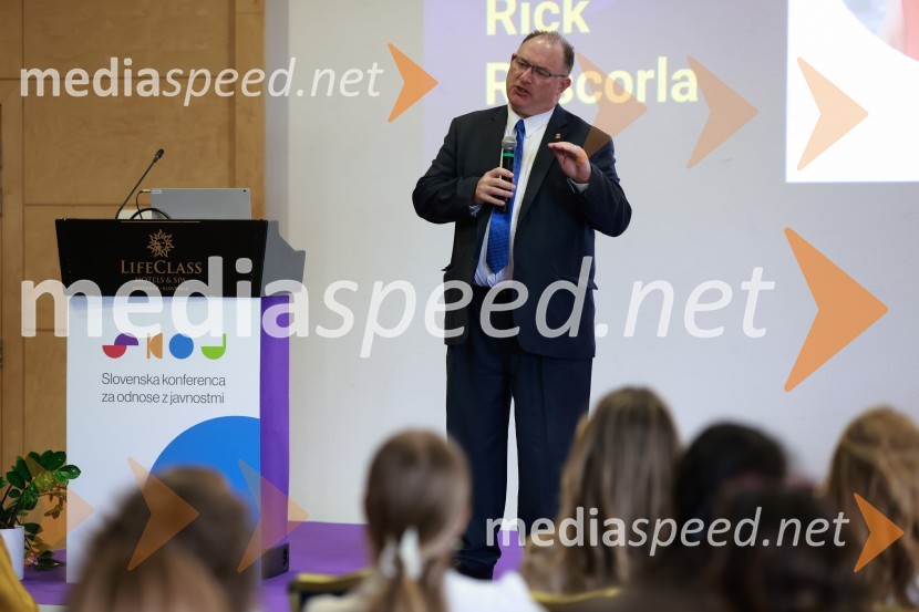  Jason Pack, posebni agent, Federal Bureau of Investigation (FBI)26. SKOJ, prvi dan konference in podelitev nagrad Prizma