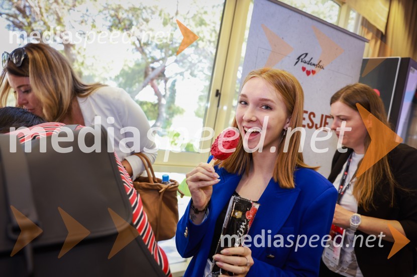 26. SKOJ, prvi dan konference in podelitev nagrad Prizma