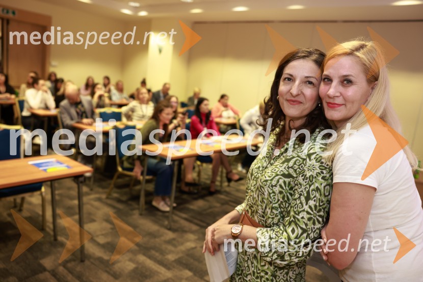 mag. Amela Duratović Konjević, Onkološki inštitut Ljubljana; mag. Melita Joželj Nose, Herman&partnerji26. SKOJ, prvi dan konference in podelitev nagrad Prizma