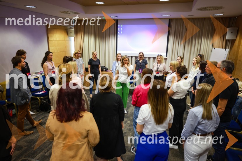 26. SKOJ, prvi dan konference in podelitev nagrad Prizma